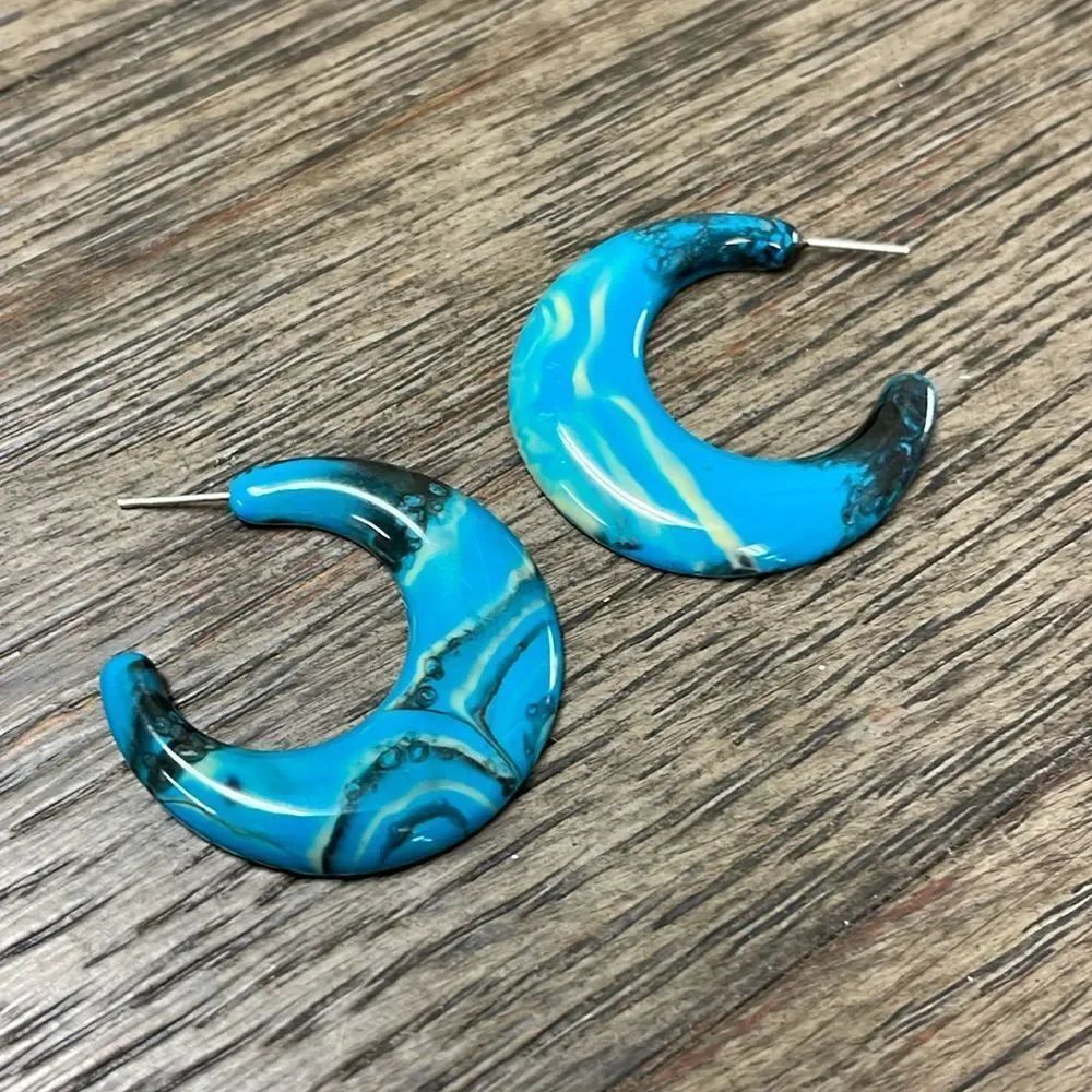 Vintage Acrylic Turquoise & Black Swirled Marbled Half Hoop Earrings
